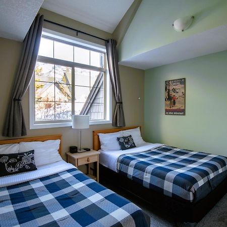 Renovated Chalet At Mystic Springs, Mountain Views, Pets Welcome! Канмор Экстерьер фото