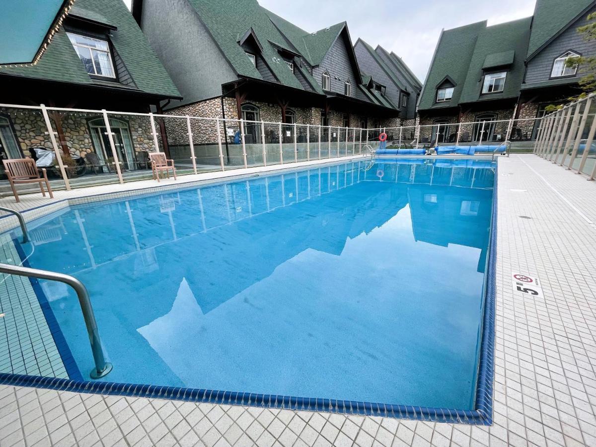 Renovated Chalet At Mystic Springs, Mountain Views, Pets Welcome! Канмор Экстерьер фото