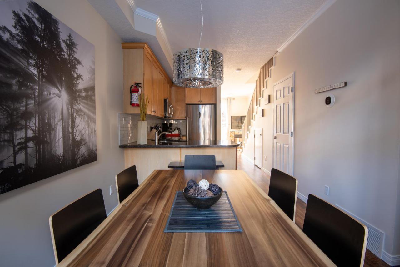 Renovated Chalet At Mystic Springs, Mountain Views, Pets Welcome! Канмор Экстерьер фото