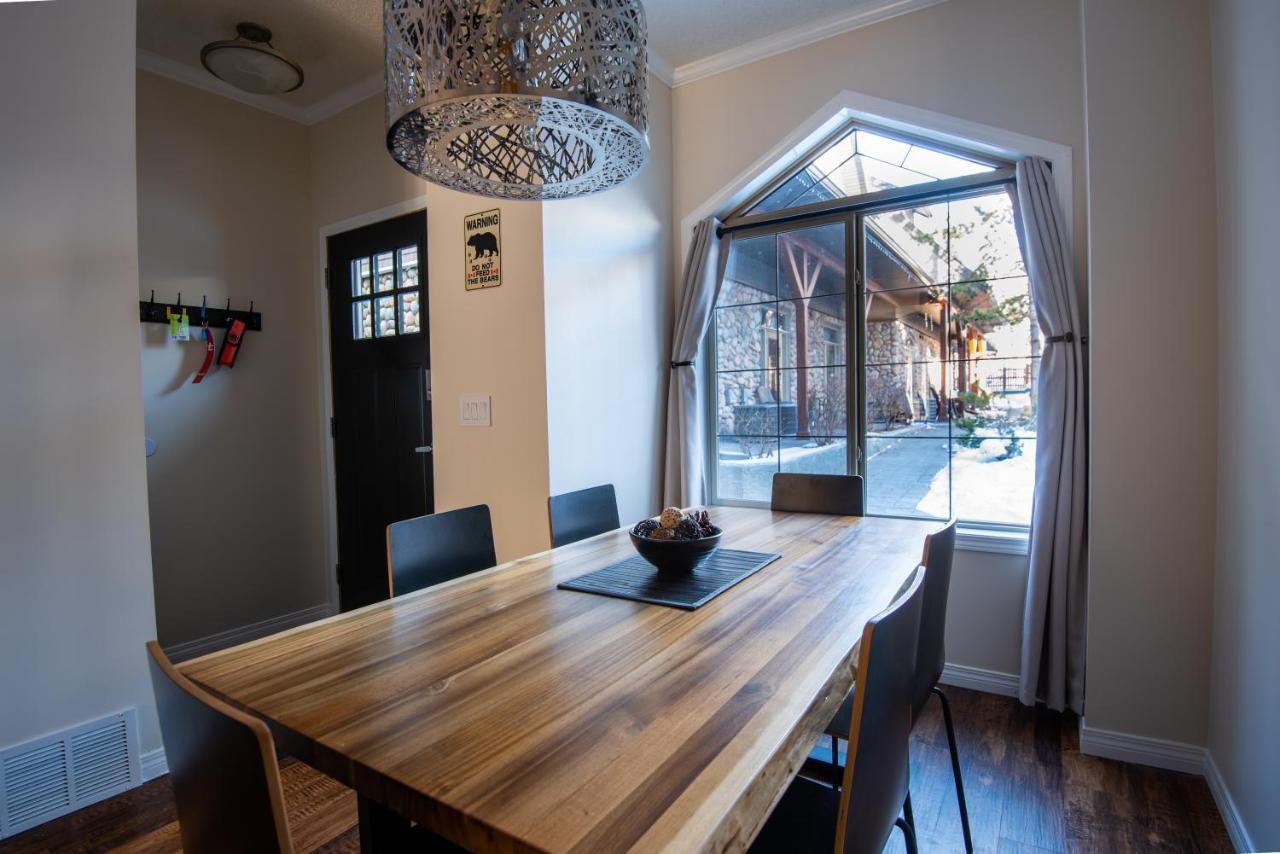 Renovated Chalet At Mystic Springs, Mountain Views, Pets Welcome! Канмор Экстерьер фото